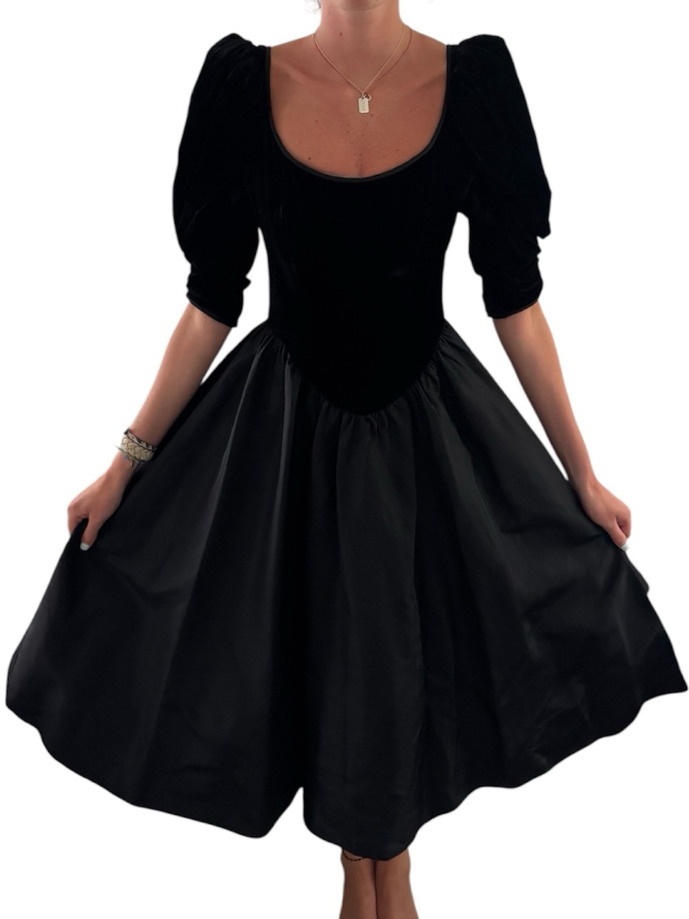 Vintage 1980’s Gunne Sax Black Velvet Vampire Victorian Goth Core Dress Size 2/4